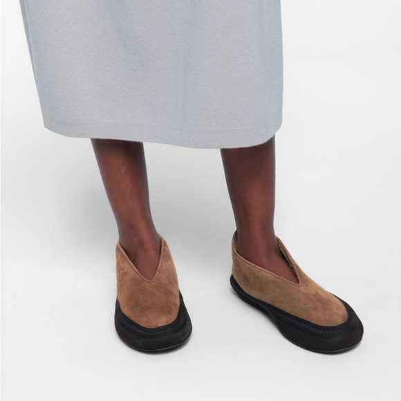 IN SEARCH OF The Row Fairy Shearling Shoes - Picture 6 of 6